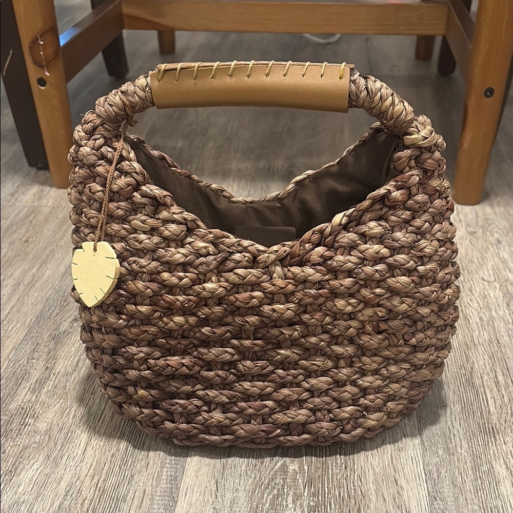 Woven Straw Handbag with Faux Leather Handle